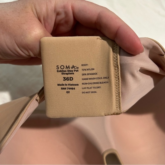 SOMA Enbliss Wireless Stay Put Multi-Way Strapless Bra - Picture 4 of 4